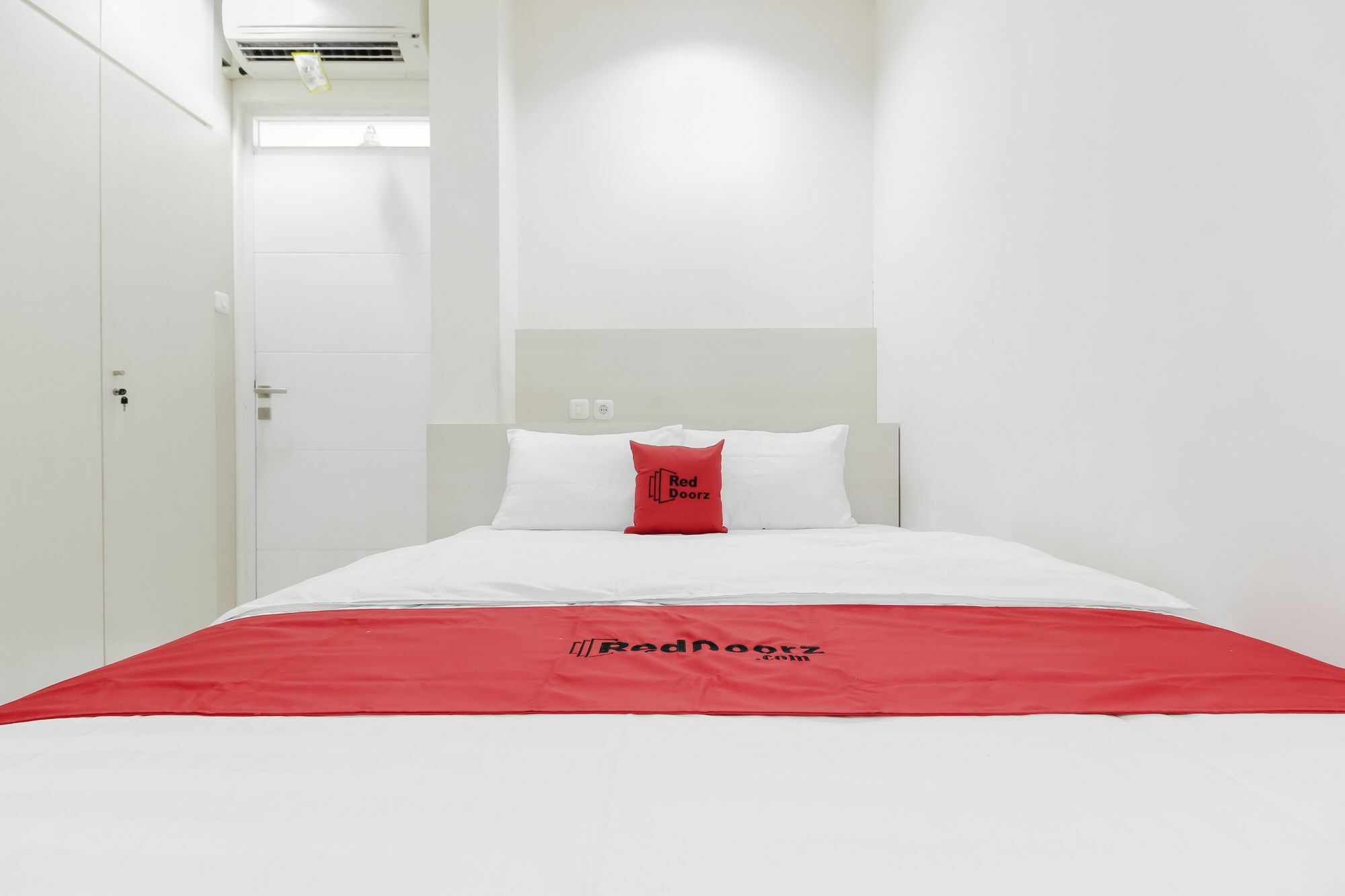 Reddoorz Near Pancoran Hotel Jakarta Exterior photo